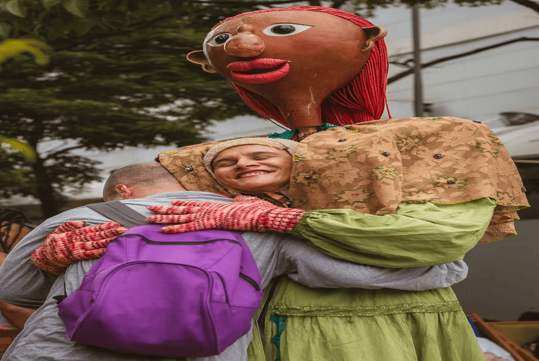 Programação oferece circo, música e oficinas de arte em uma experiência de encontros e vivências na escola Batatinha em Venceslau; Acontecendo agora, até às 20h!