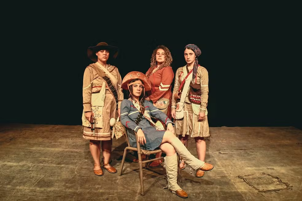 Retratando mulheres do cangaço que tiveram suas vozes silenciadas, espetáculo de teatro acontece esta noite, no Centro Social São Martinho de Lima em Prudente; Gratuito, às 19h30!