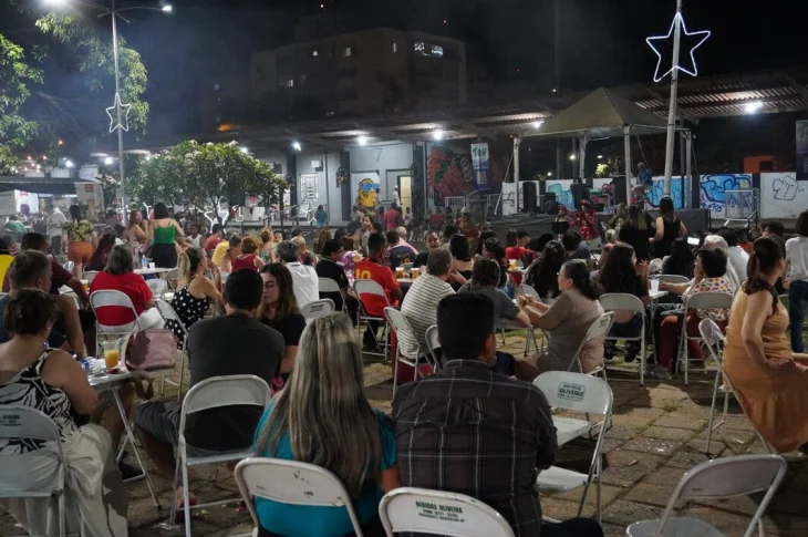 '5ª Feira da Lua'; Com exposições, praça de alimentação e música ao vivo, evento já em clima de natal acontece hoje em Venceslau; Das 17h às 22h e aberto ao público!