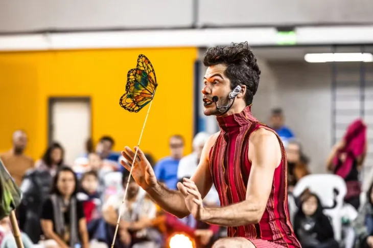 'Arte Multilinguagem'; Com muita música, comédia e movimentos saltimbancos, espetáculo “Vareta” será realizado em instantes, no Sesc Thermas Prudente; À partir das 15h, com entrada gratuita!
