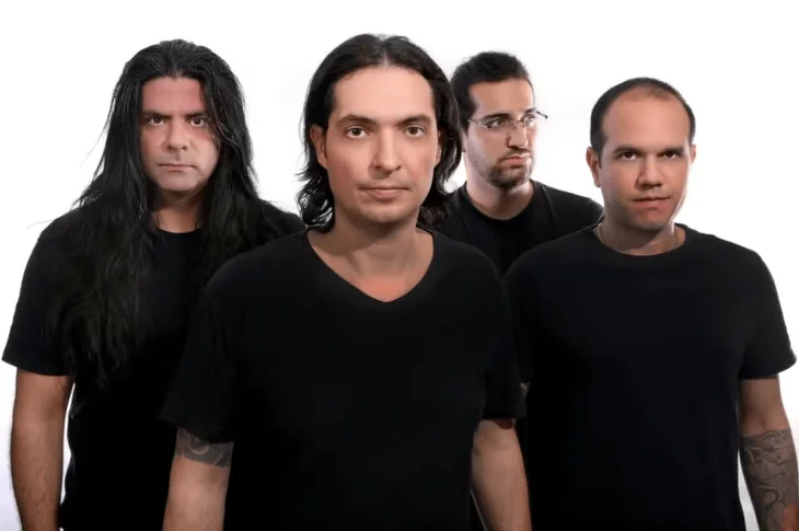 'Banda L.U.T.'; Com grandes sucessos do pop rock nacional da Legião Urbana, grupo formado em Marília se apresenta em instantes, no Sesc Thermas Prudente; À partir das 16h, com entrada gratuita!