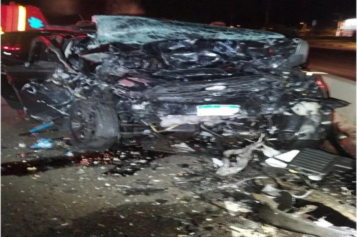 'Embriaguez ao Volante'; Irmãos morrem após motorista, invadir a contramão e chocar caminhonete contra o carro, em Presidente Epitácio!
