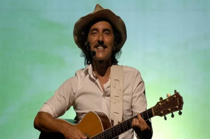 'Márcio Camillo'; Com a beleza e a riqueza da música popular e da poesia brasileira, músico apresenta espetáculo 