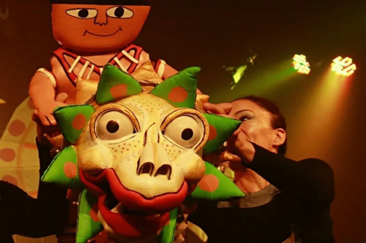 'O Portal Encantado'; Espetáculo infantil com efeitos de luzes e cores, aborda povos originários da floresta amazônica, hoje no Sesc Thermas Prudente; À partir das 15h, com entrada gratuita!
