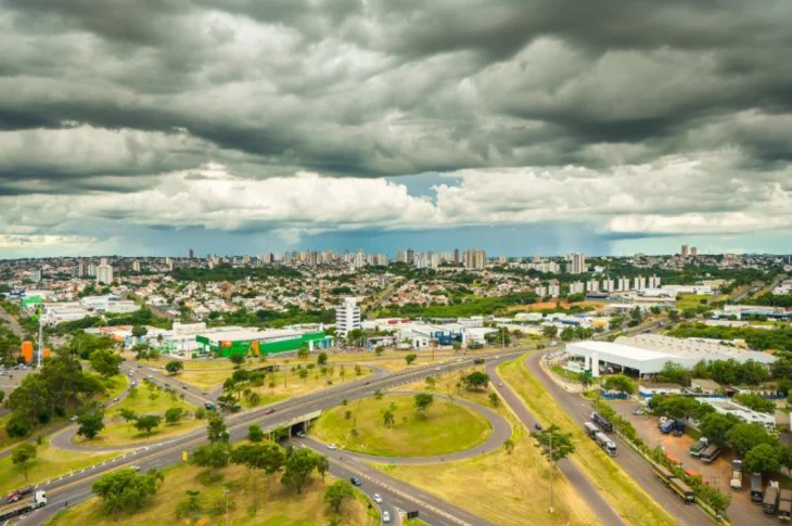 'Previsão do Tempo'; Próximos dias apontam maior nebulosidade, com volumes de chuva entre 30 e 60 mm na região; Máximas na casa dos 31°C!