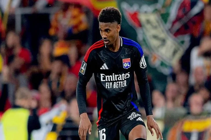 'Seleção Brasileira'; Nascido em Prudente e criado em Pirapozinho, lateral Abner atualmente jogador do Lyon, é convocado para os próximos jogos das eliminatórias para Copa do Mundo!