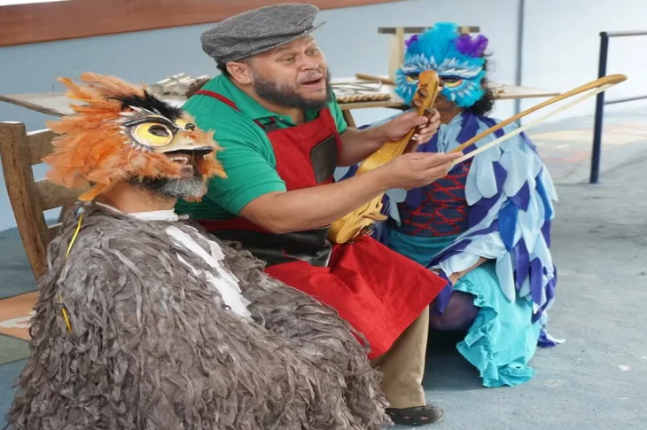 'Semeando Histórias - Na Oficina do Vovô Tonho '; Inspirado em cordéis e músicas autorais, grupo teatral 