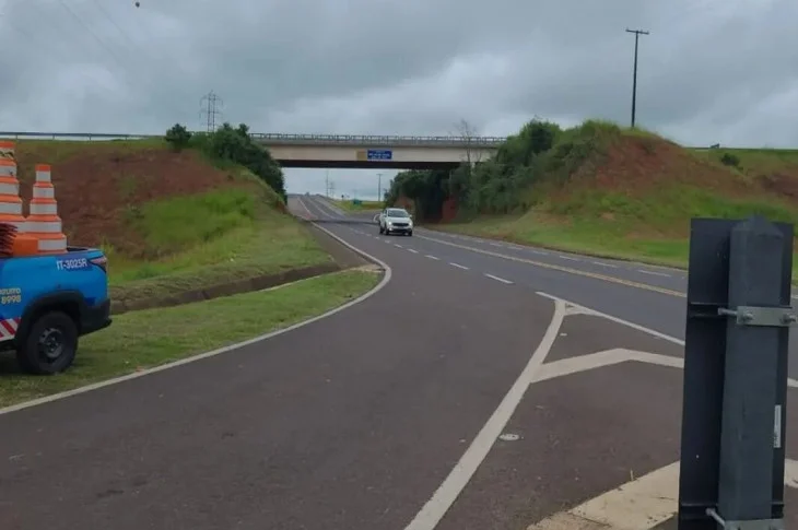 'Serviços de Manutenção'; Obras interditam alça de saída da Rodovia Homero Severo Lins, em Rancharia; Previsão de conclusão até quinta-feira!