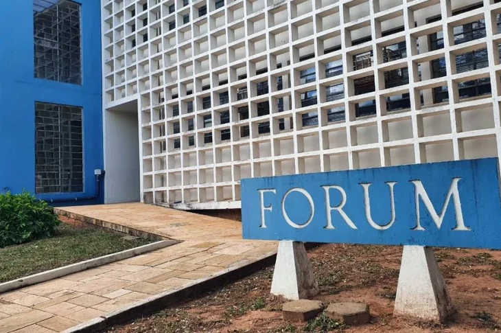 À Justiça, pai acusado de torturar e matar o próprio filho bebê alega ser inocente e nega ter asfixiado, apertado ou beliscado a criança