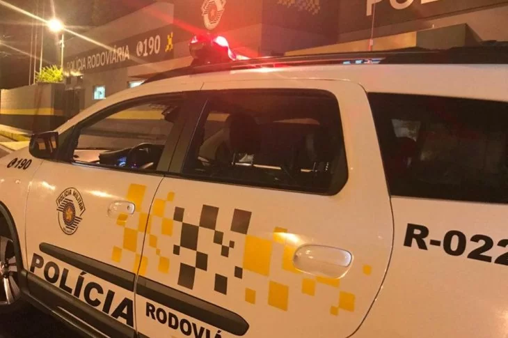Abordagem policial em Álvares Machado resulta na apreensão de munições e drogas