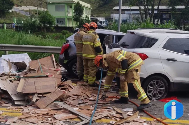 Acidente na BR-393, no RJ, deixa cinco mortos e nove feridos