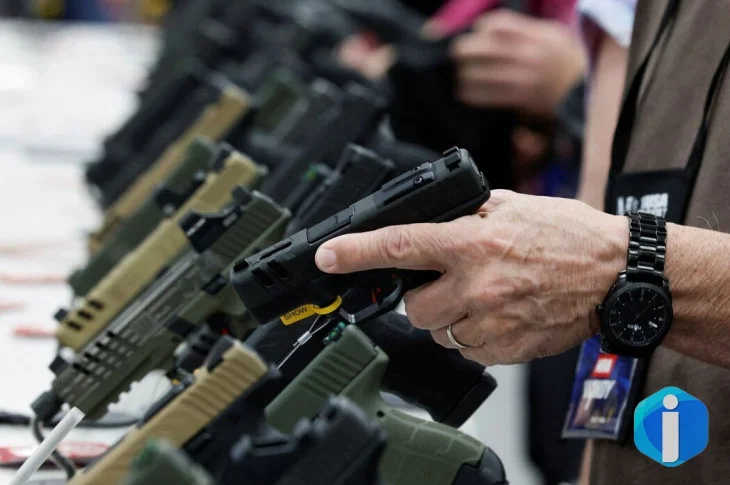 Ações pró-armas de Trump devem favorecer facções criminosas no Brasil