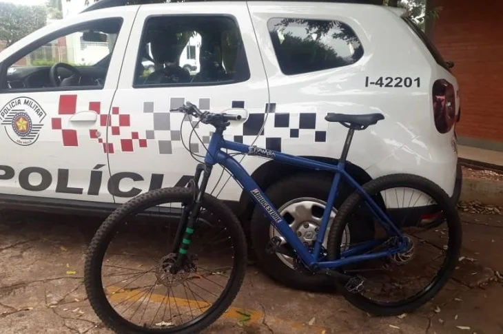 Adolescente é flagrado com bicicleta furtada e PM registra caso de receptação em Presidente Epitácio