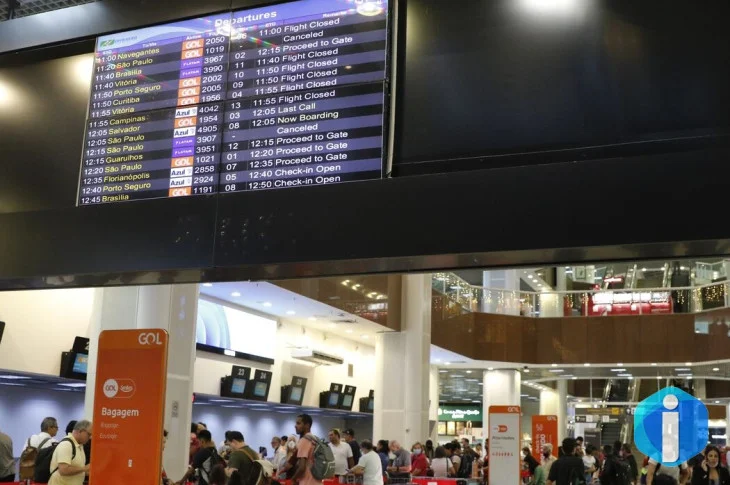 Aeroporto Santos Dumont é liberado para pousos e decolagens