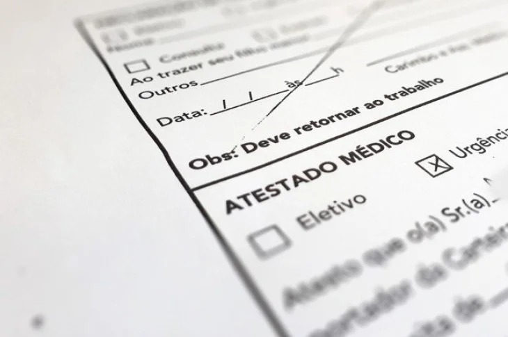 Afastamento de até 10 dias do trabalho presencial não exige atestado