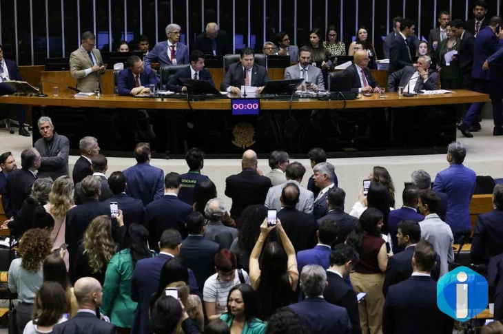 Alcolumbre marca votação da PEC pelo fim da 6x1 para quarta-feira
