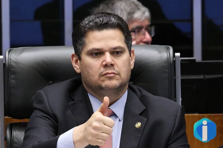 Alcolumbre sugere “melhorar” 6x1 e quer passar PEC por comissões