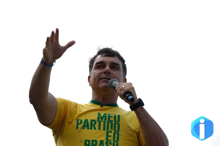 Aliado de Trump diz que Flávio Bolsonaro chegou aos EUA