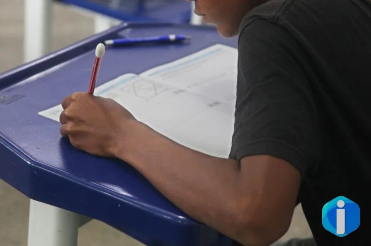 Alunos e professores participam hoje de Olimpíada de Matemática