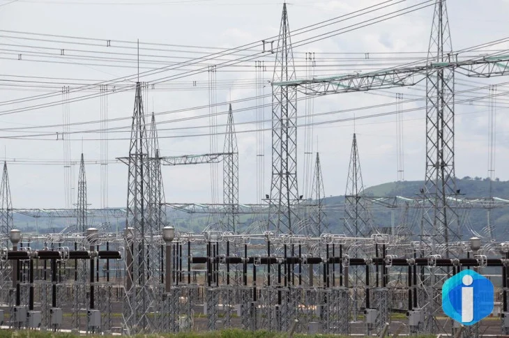 Aneel prevê três leilões de transmissão de energia em 2027