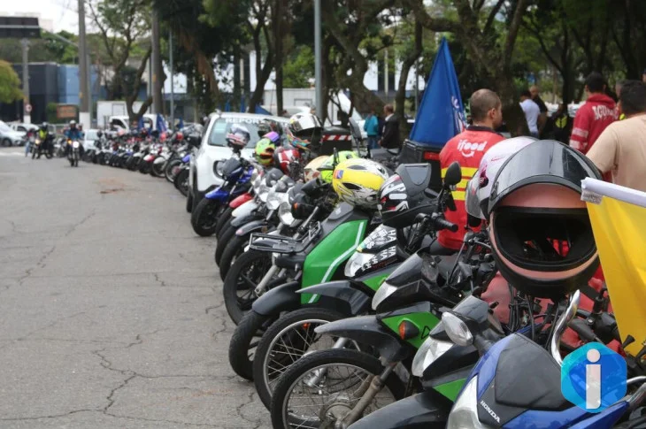 Apenas 1 em cada 5 motociclistas de app tem cobertura previdenciária