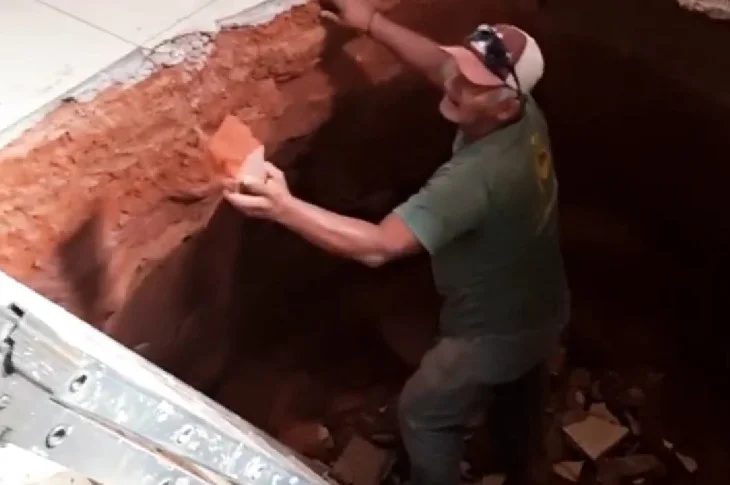 Após aposentada encontrar cratera na cozinha, imóvel em Venceslau passa por vistoria