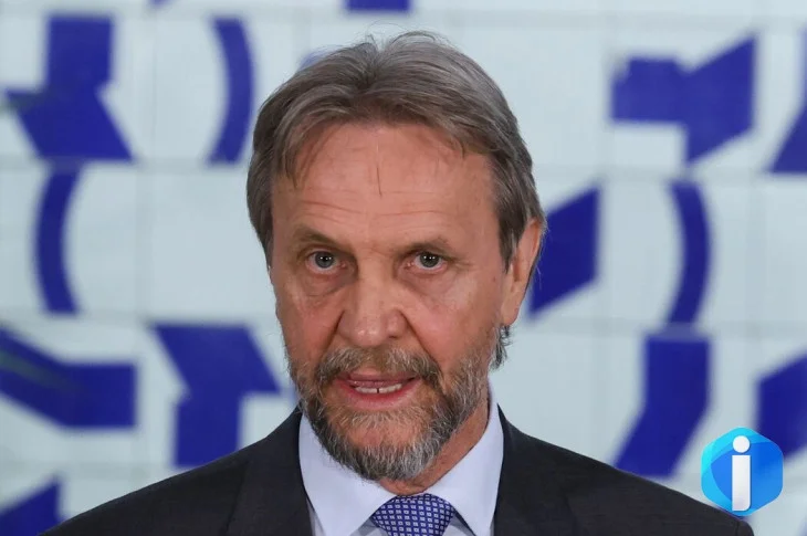 Após AVC isquêmico, líder do PT na Câmara continua internado
