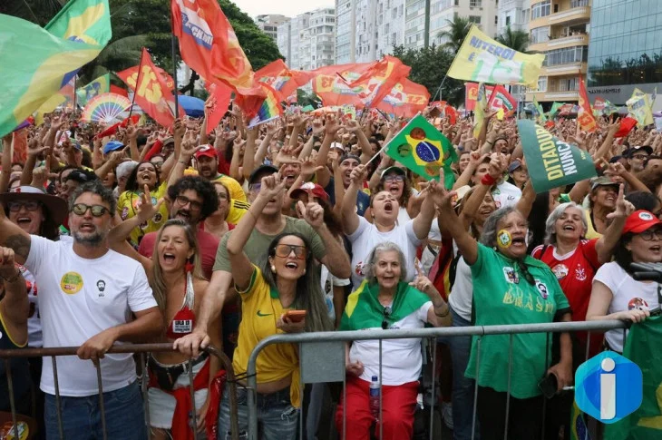 Ato em apoio à democracia e a Lula reúne milhares no Rio e Brasília