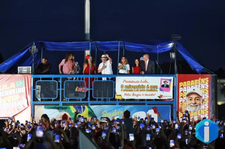 “Ato vergonhoso”, diz Lula sobre fuga de Flávio Bolsonaro