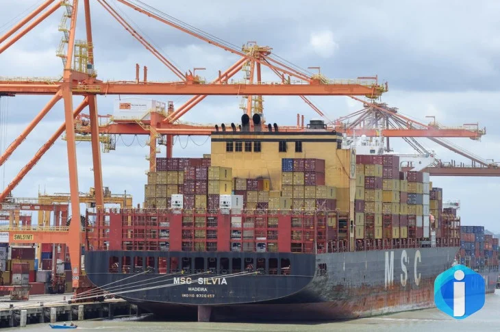Balança comercial de julho tem superávit de US$ 7 bilhões