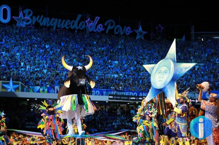 Boi Caprichoso vence o Festival de Parintins por menos de um ponto