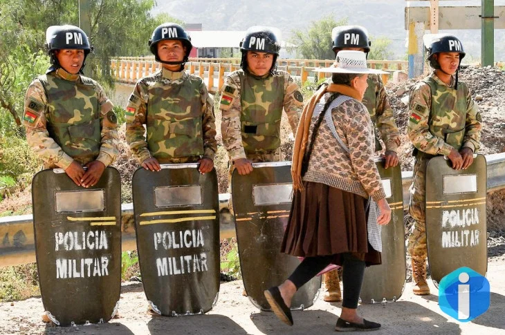 Bolívia: caem bloqueios após estado de exceção e acordo com sindicato