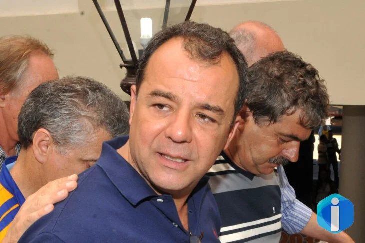 Cabral é condenado por esquema de regalias durante prisão no Rio
