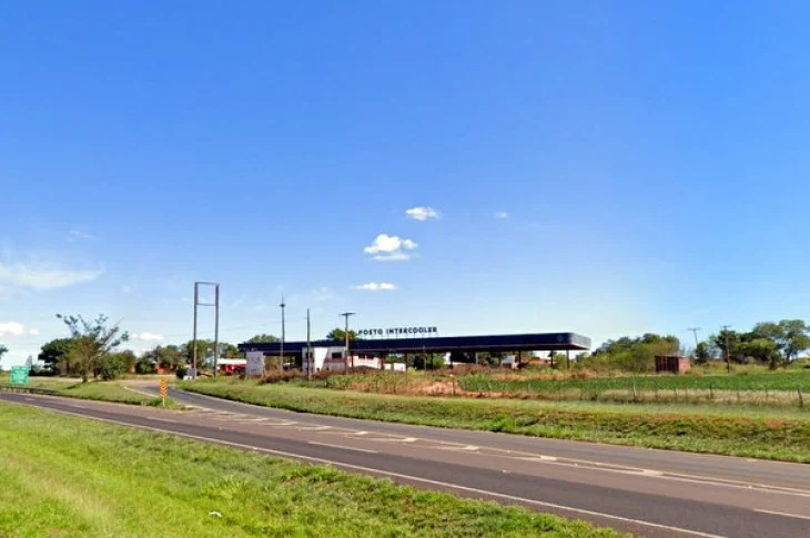 Cadáver é encontrado com R$ 2,1 mil em posto desativado da SP-270