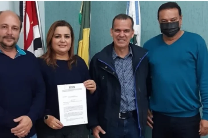 Caiuá assina convênio para implementação do Programa Emergencial de Alfabetização