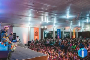 Calila das Mercês lança livro e celebra literatura feita no interior