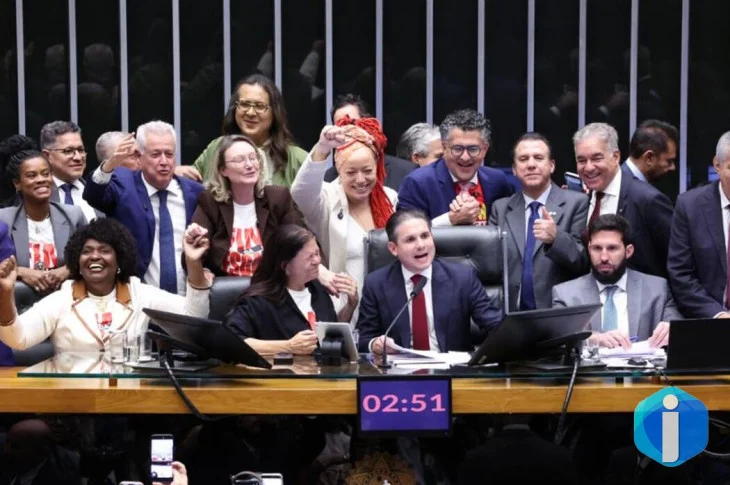 Câmara aprova, em dois turnos, PEC pelo fim da escala 6x1