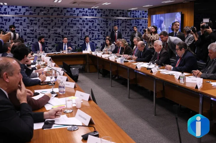 Câmara: governo retira urgência do fim da escala 6x1 e destrava pauta