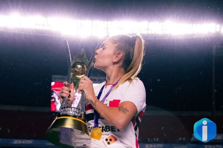 Campeã do Brasileirão, Carol Gil é convocada para amistosos da seleção