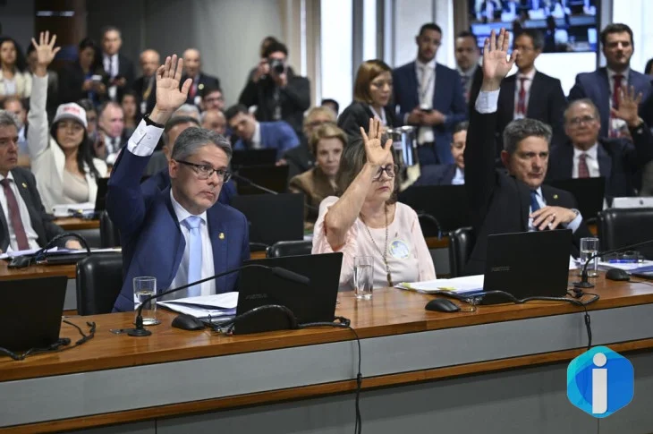 CCJ do Senado aprova texto-base da PEC da Segurança Pública