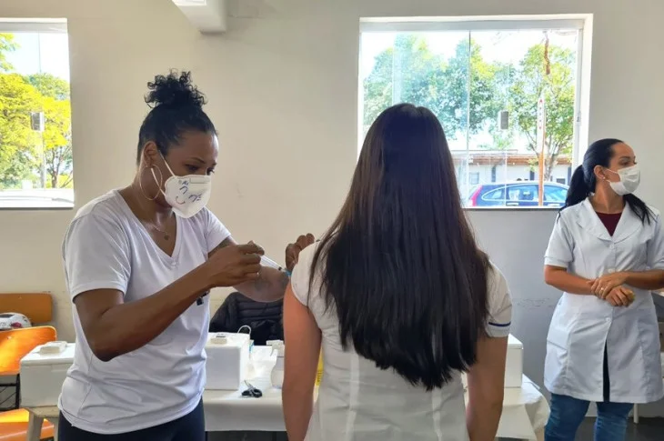 Centro de Saúde de Presidente Venceslau abre neste sábado para campanha de vacinação contra o coronavírus e atualização de caderneta
