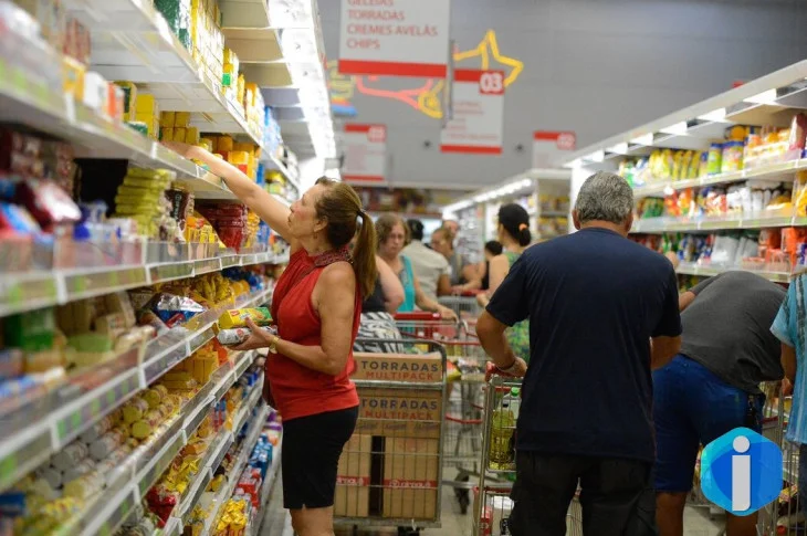 Cesta básica fica mais cara em 17 capitais brasileiras em junho