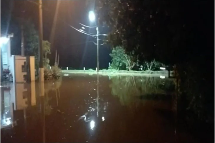 Chuva de 40 milímetros em 10 minutos causa estragos e alagamentos em Presidente Venceslau (SP)