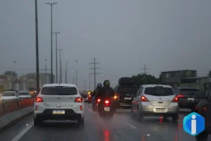 Ciclone e frente fria deixam Centro-Sul em alerta para tempestade
