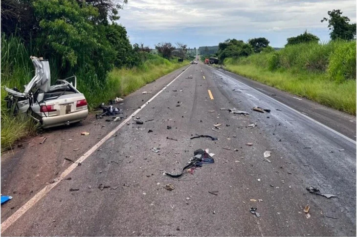 Colisão frontal entre carro e caminhão faz vítima fatal em Rodovia de Marabá Paulista
