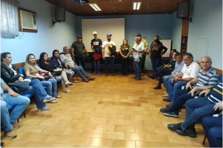 Comerciantes de Presidente Venceslau optam por fechamento de lojas em apoio à manifestação em rodovias do país
