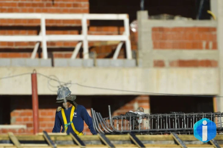 Construção empregou 2,5 milhões e pagou média de 2,1 salários mínimos