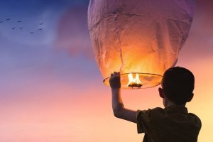 Corpo de Bombeiros adverte sobre riscos da prática criminosa de soltar balões