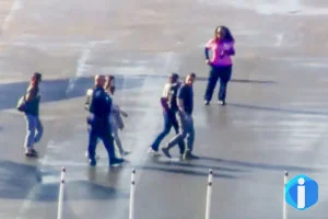 Democratas condenam decisão de Trump de conceder visto a Flávio