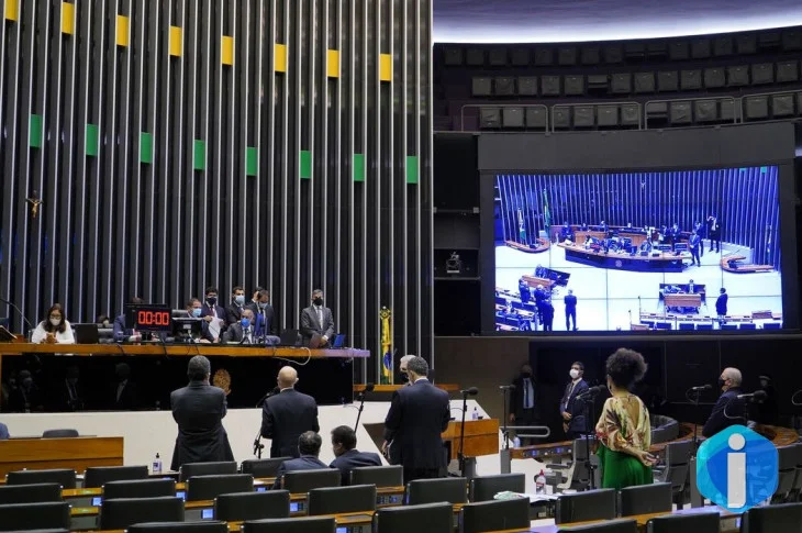 Dino intima partidos a explicar controle de emendas parlamentares
